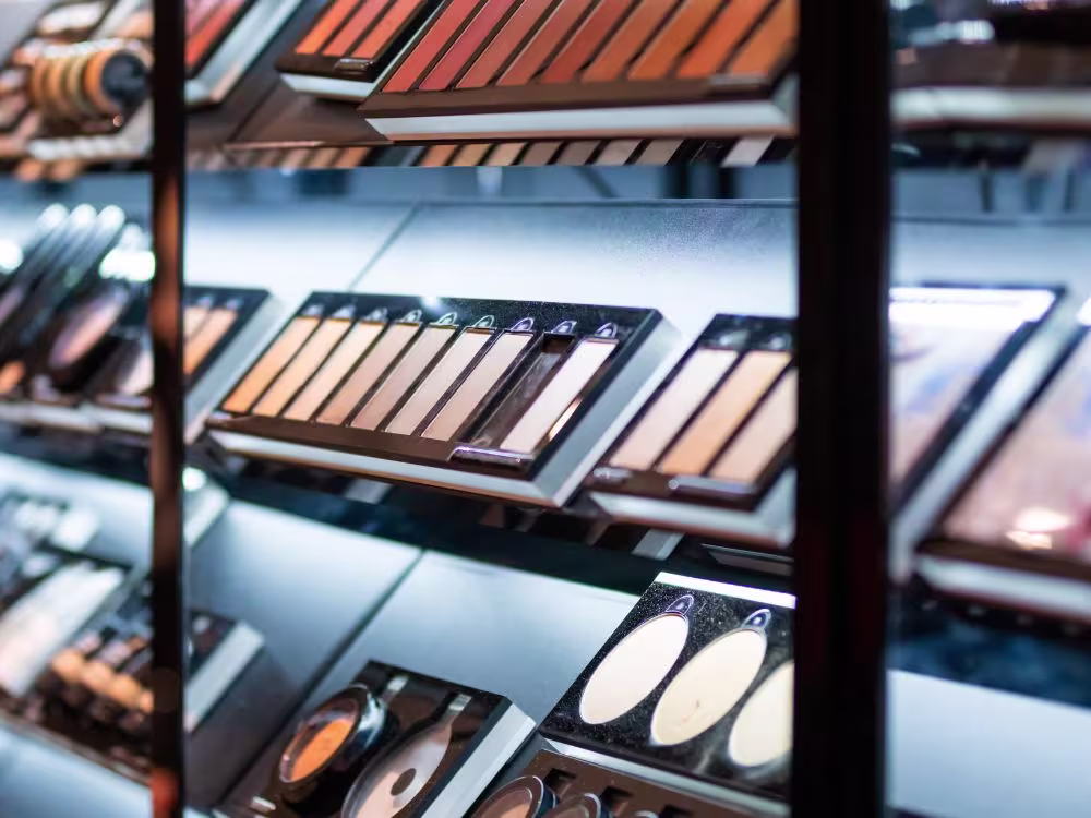 The Cold Storage Warehouse for High-End Beauty and Cosmetics Brands 5 Improper storage for cosmetics