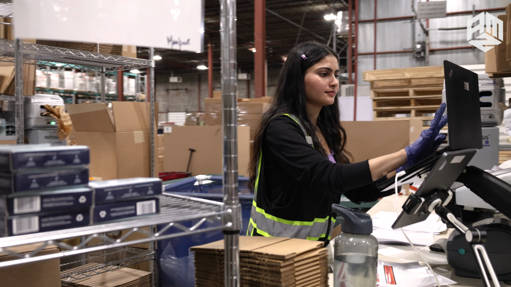 What's the Difference Between Standard Shipping and Economy Shipping? 3 Best fulfillment center